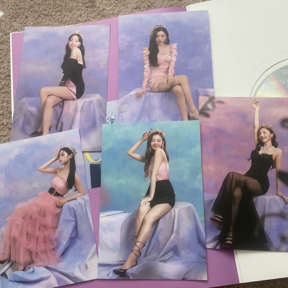 Itzy Checkmate Kpop album Chaeryeong Version - Picture 6 of 7